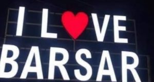 राकेश कुमार के खोखे पर गिरा पेड़ का हिस्सा दुकान का काफी नुकसान आर्थिक सहायता की गुहार पेड़ नहीं काटा तो हो सकता है बड़ा हादसा