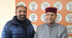 बिंदल ने कांग्रेस सरकार पर बोला हमला आज से पूर्व स्कूटर पर सेब ढोए जाते थे अब तो पानी भी ढोया जाता है : बिंदल