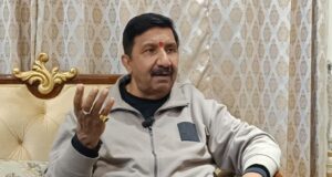 जयराम बयानबाजी से पहले अपने गिरेबां में झांकें : मुकेश अग्निहोत्री